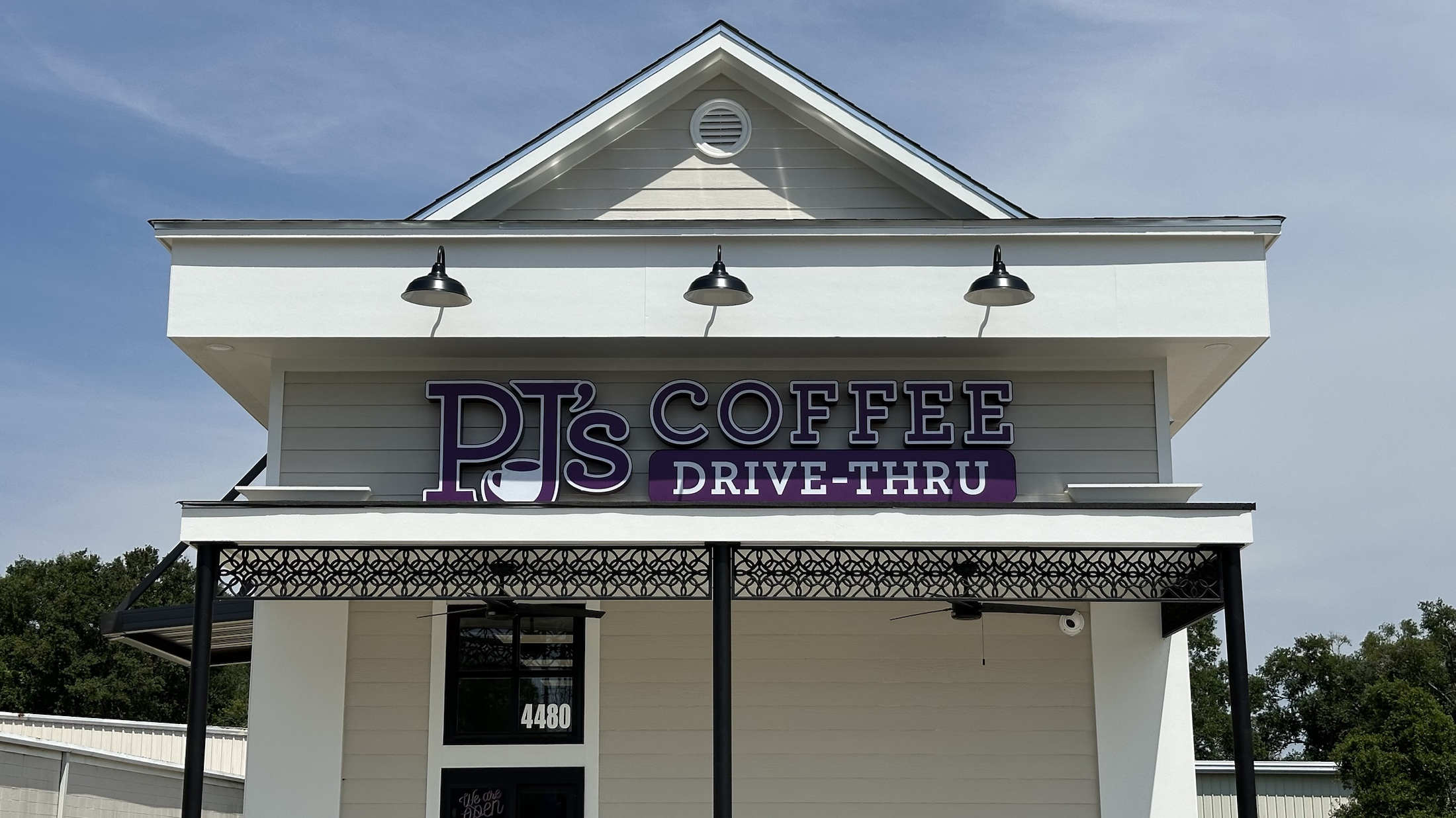 Explore how PJ’s Coffee under David Mesa's leadership is expanding its franchise network and innovating in non-traditional locations to drive growth and market position.
